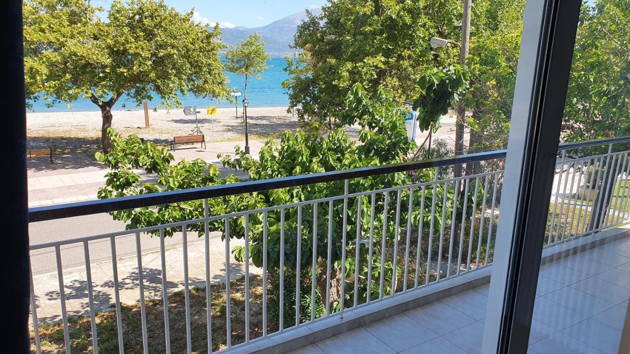 Nafpaktos Beach House Sea View Apartment First Floor מראה חיצוני תמונה