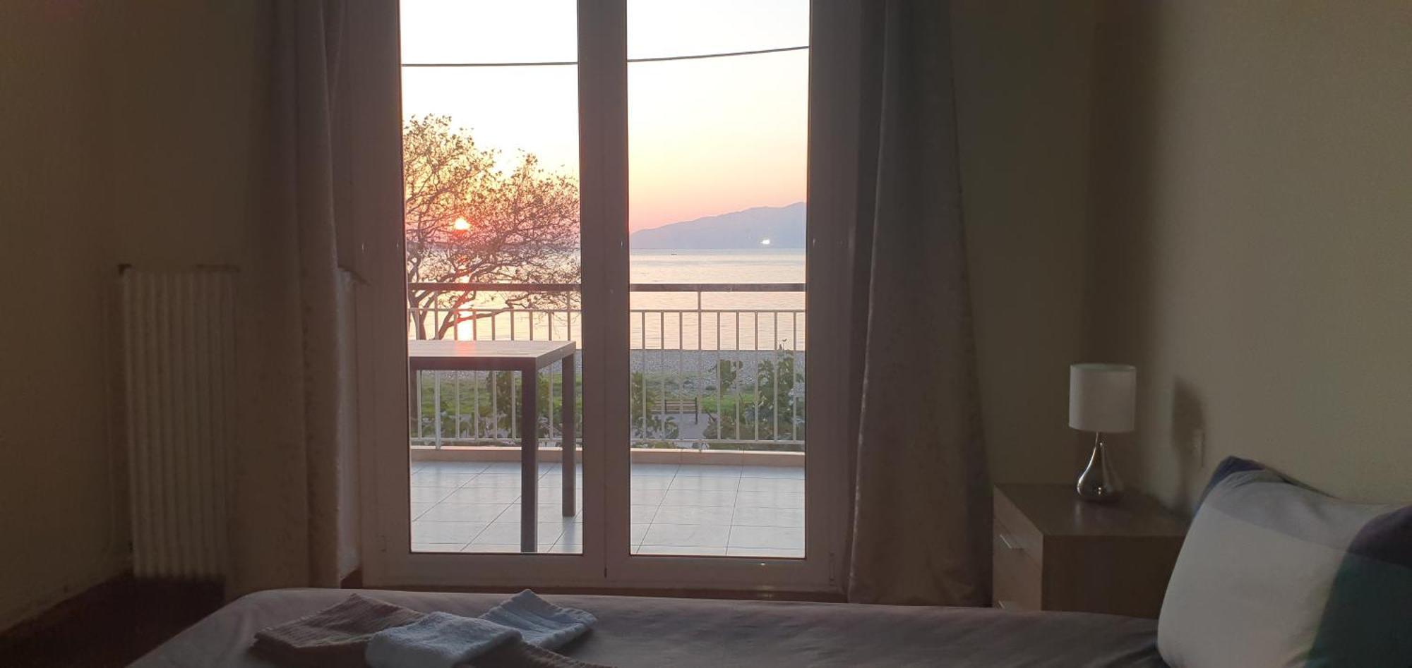 Nafpaktos Beach House Sea View Apartment First Floor מראה חיצוני תמונה