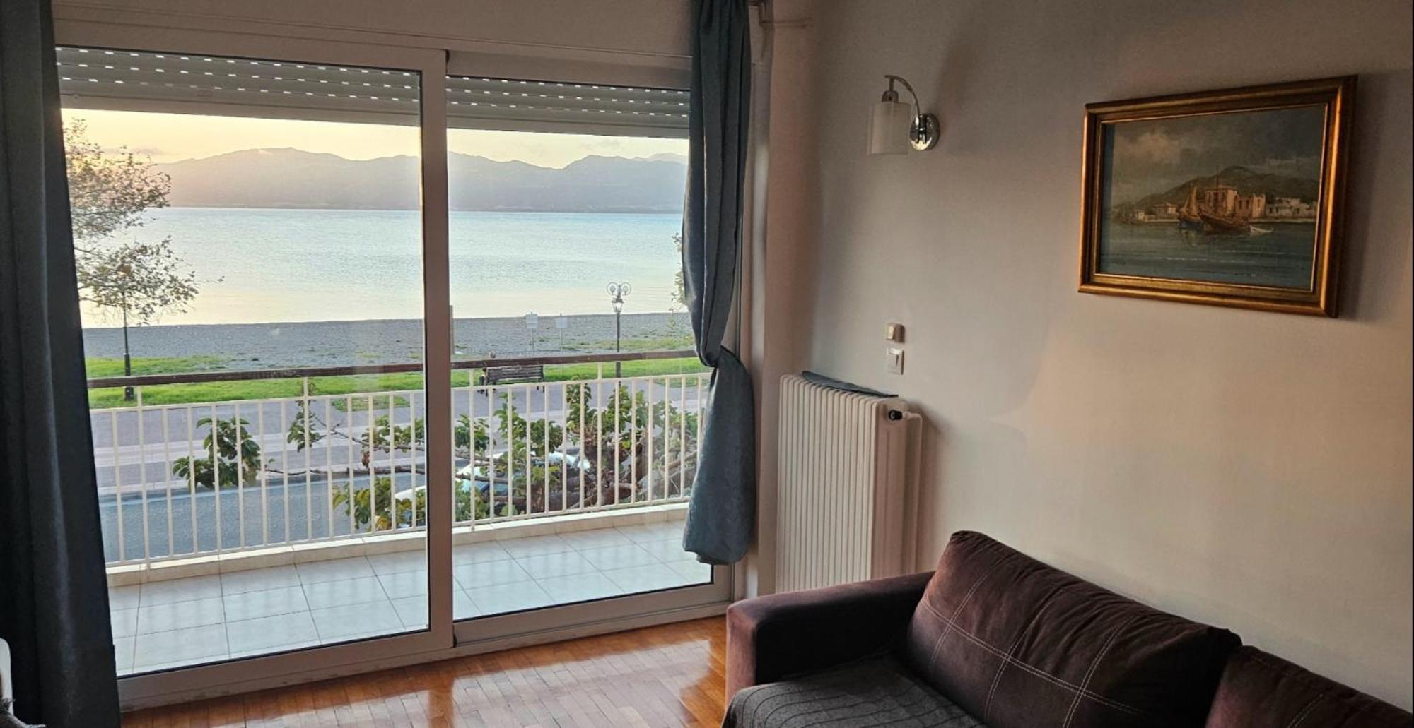 Nafpaktos Beach House Sea View Apartment First Floor מראה חיצוני תמונה
