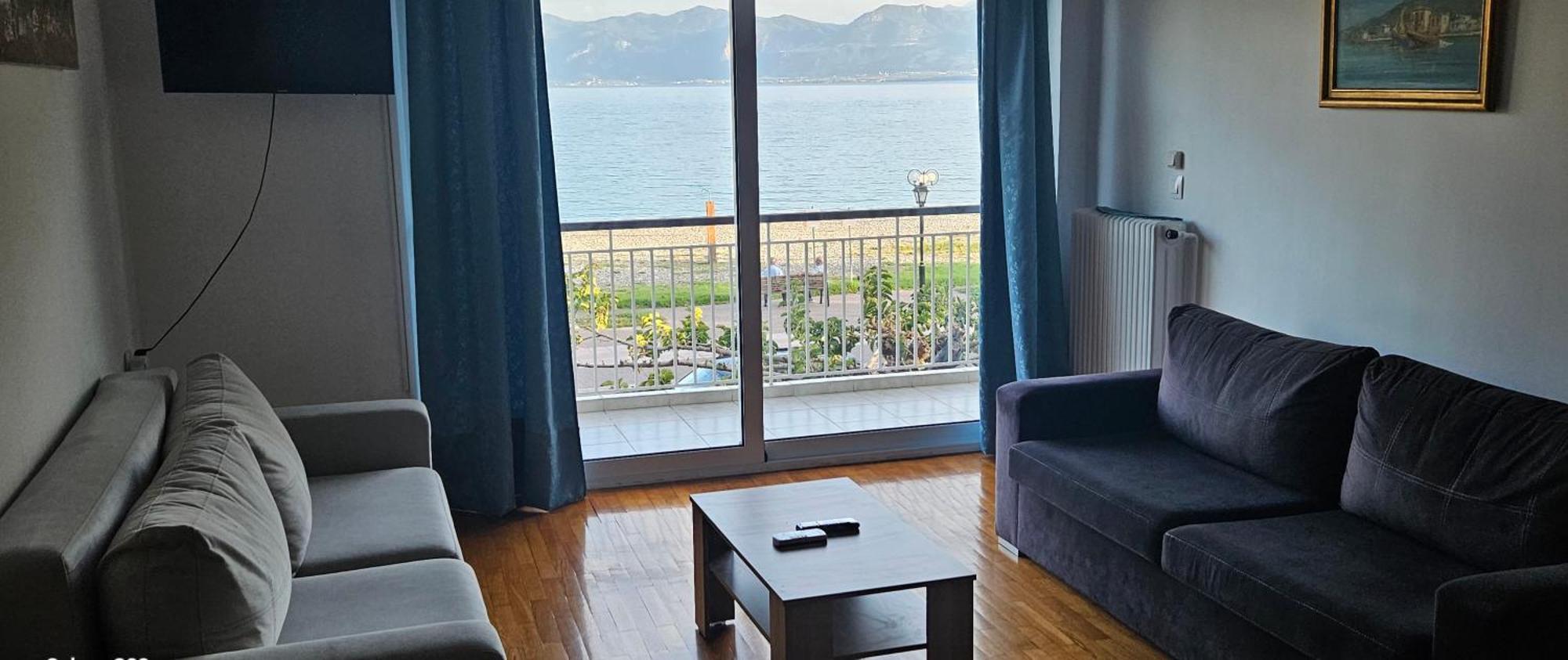 Nafpaktos Beach House Sea View Apartment First Floor מראה חיצוני תמונה
