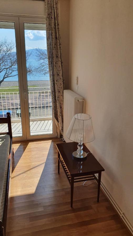 Nafpaktos Beach House Sea View Apartment First Floor מראה חיצוני תמונה