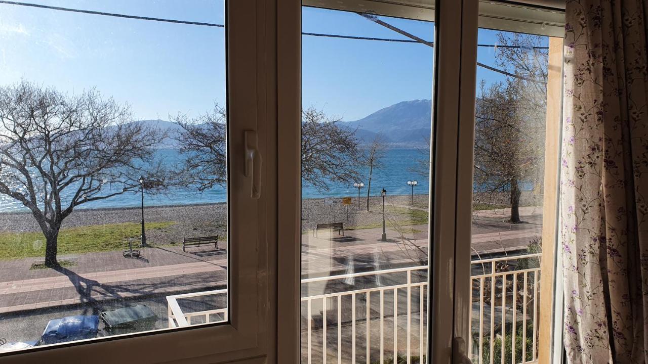 Nafpaktos Beach House Sea View Apartment First Floor מראה חיצוני תמונה